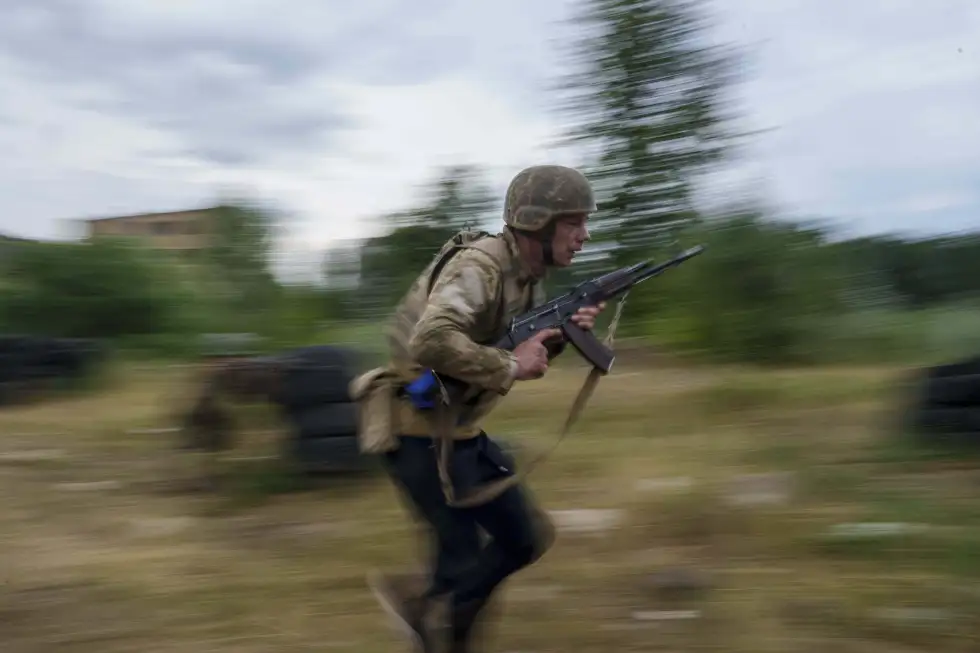 НАТО координує регулярні поставки зброї Україні: більшість озброєння куплено в США